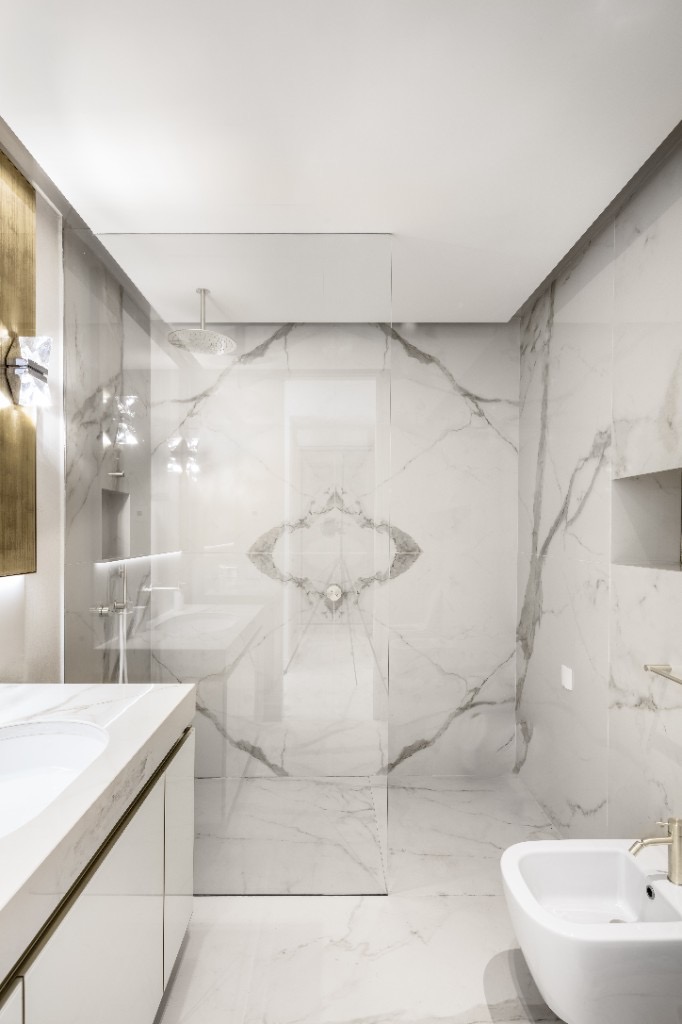 Calacatta Oro Venato Book Match · Lucidato, Private House by Studio Te-Tino Brambilla Enrico Cor